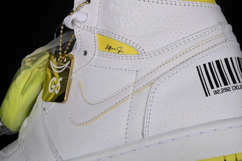 All categories Air Jordan Jordan series basketball shoes Air Jordan 1 High Air Jordan 1 High OG "First Class Flight" Style AJ1 Joe 1 first class flight white and yellow Flight QR code basketball shoes 555088-170